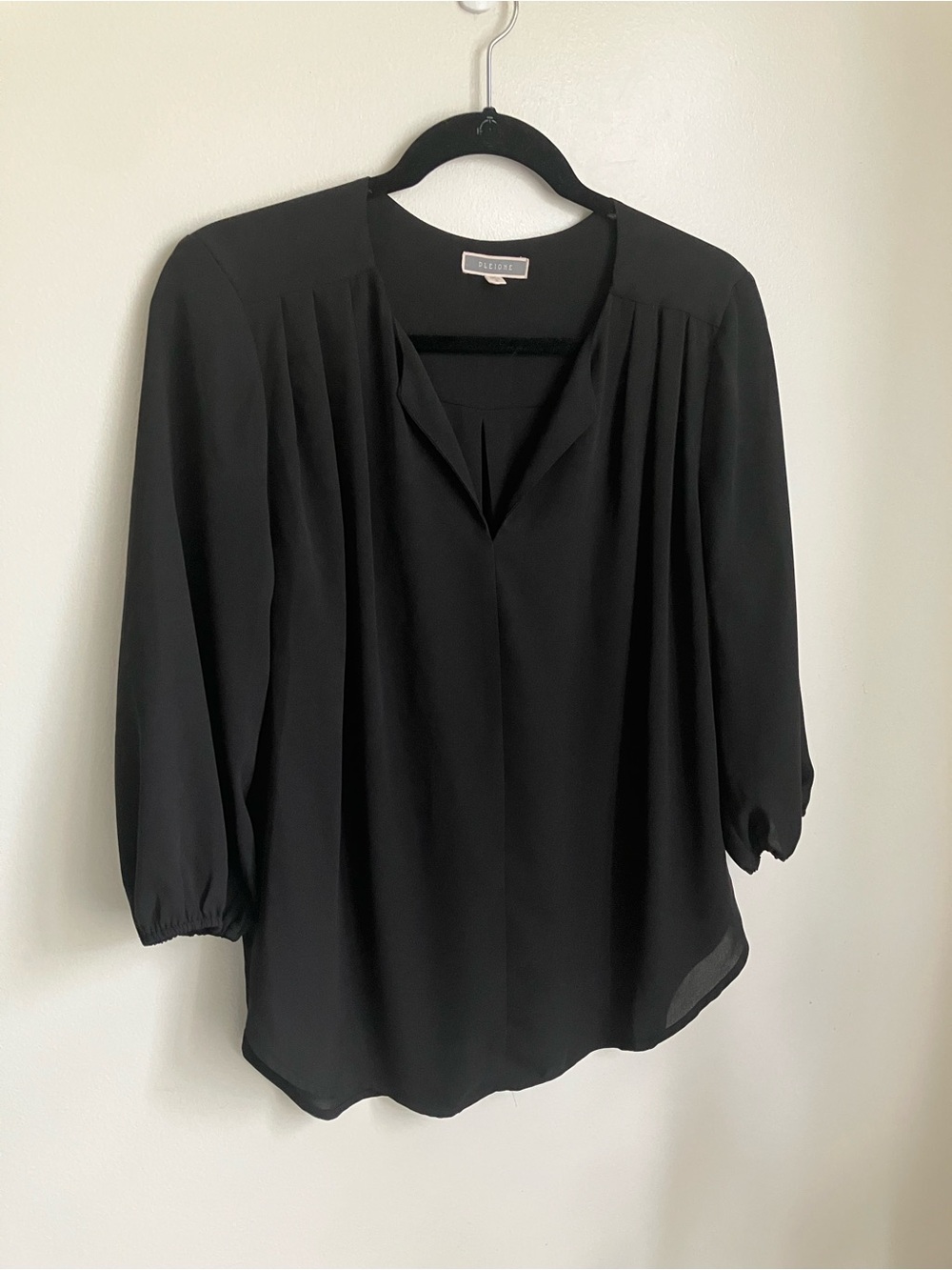 Women’s Flowy V-neck Blouse